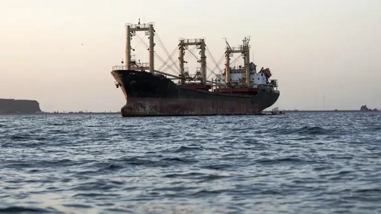 ship-